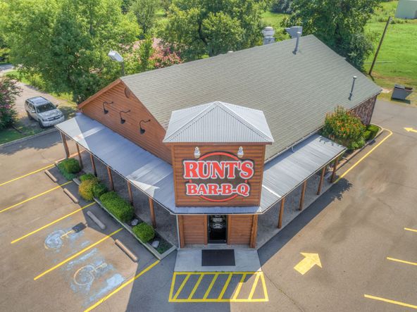Runts BBQ: 1105 W Cherokee St, Wagoner, OK 74467